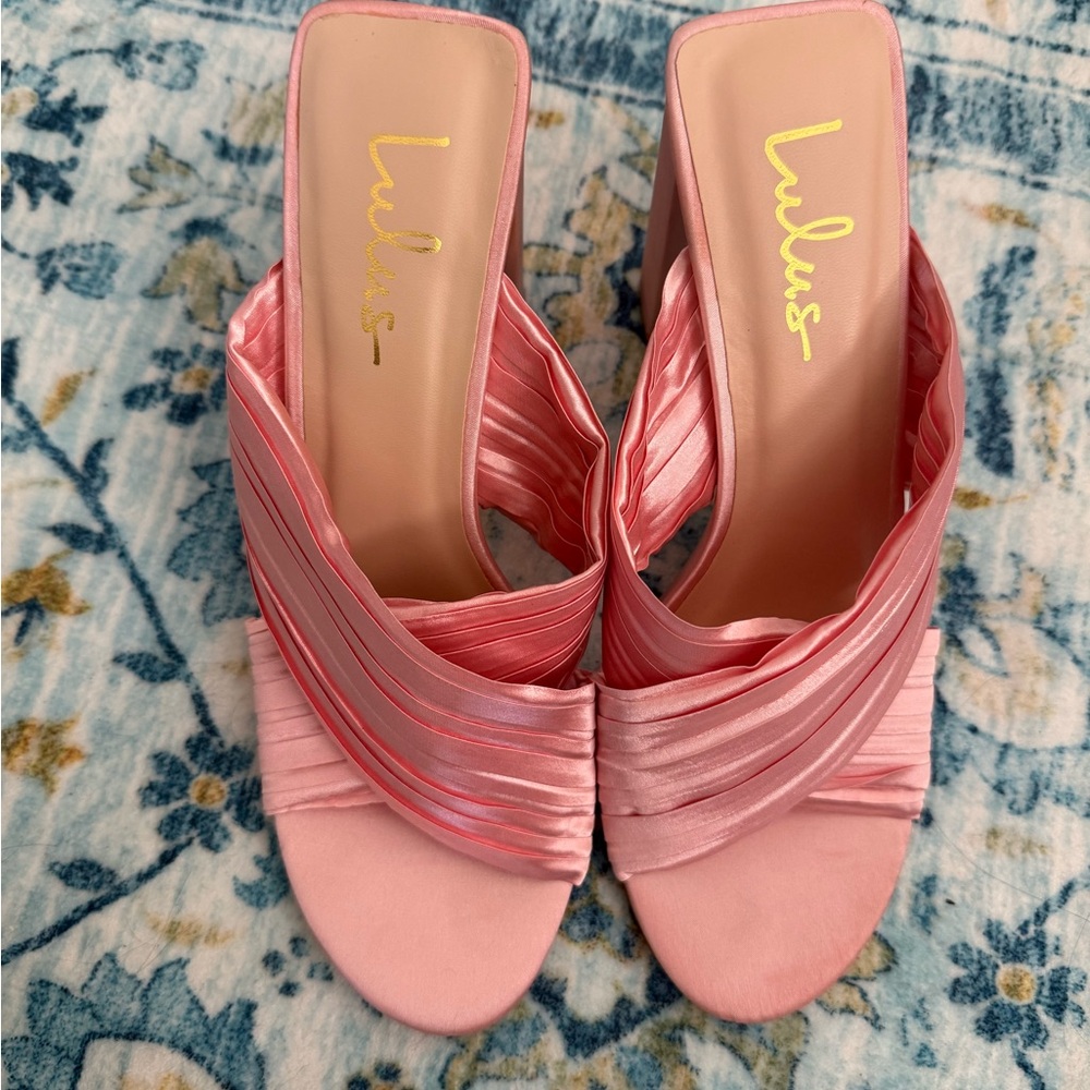 Lulu's Never Worn Pink Satin Pleated Heels